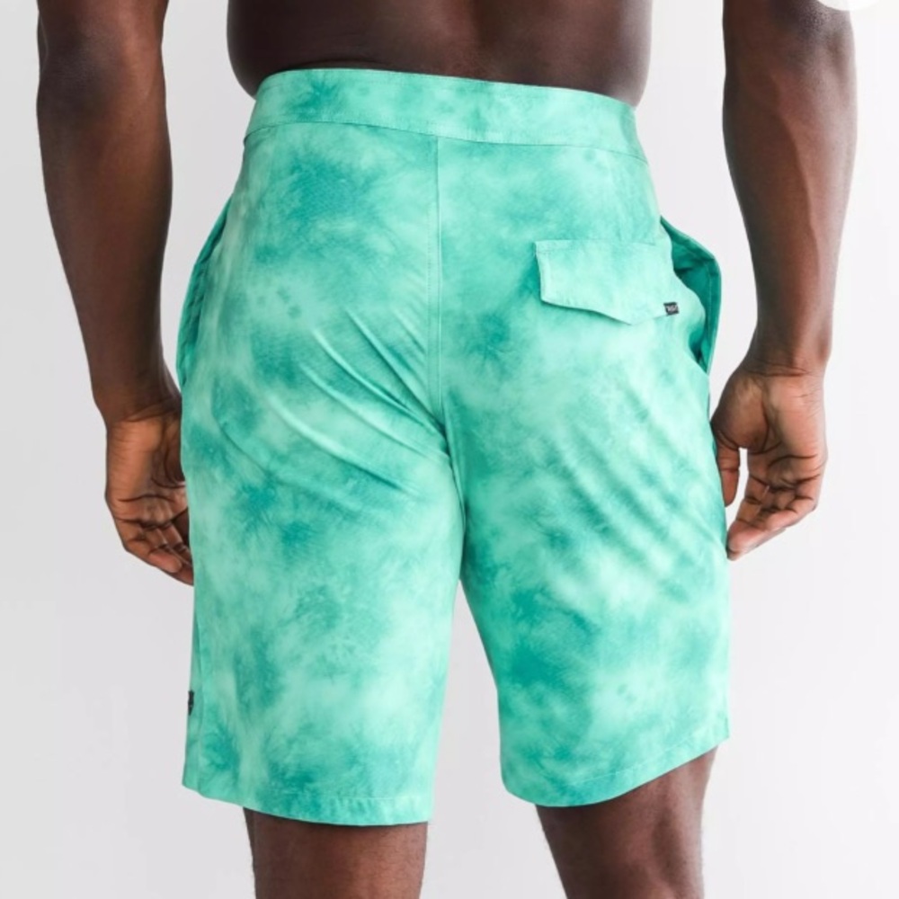 VEECE~Board Shorts / Stretch / Like New - Picture 3 of 15